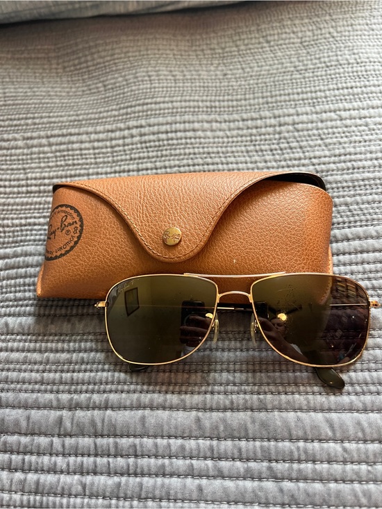 Ray-Ban Other - Ray-Ban Gold Metal Aviator Sunglasses with Green Lenses